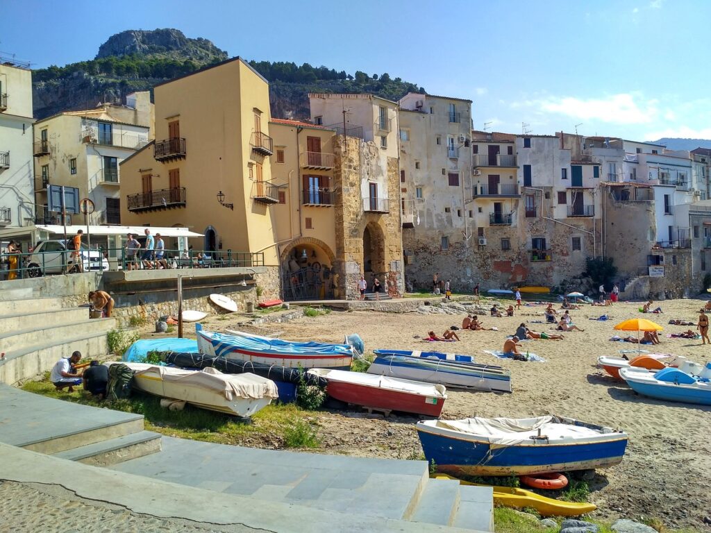 Cefalù: dove mangiare e cosa visitare in un solo giorno
